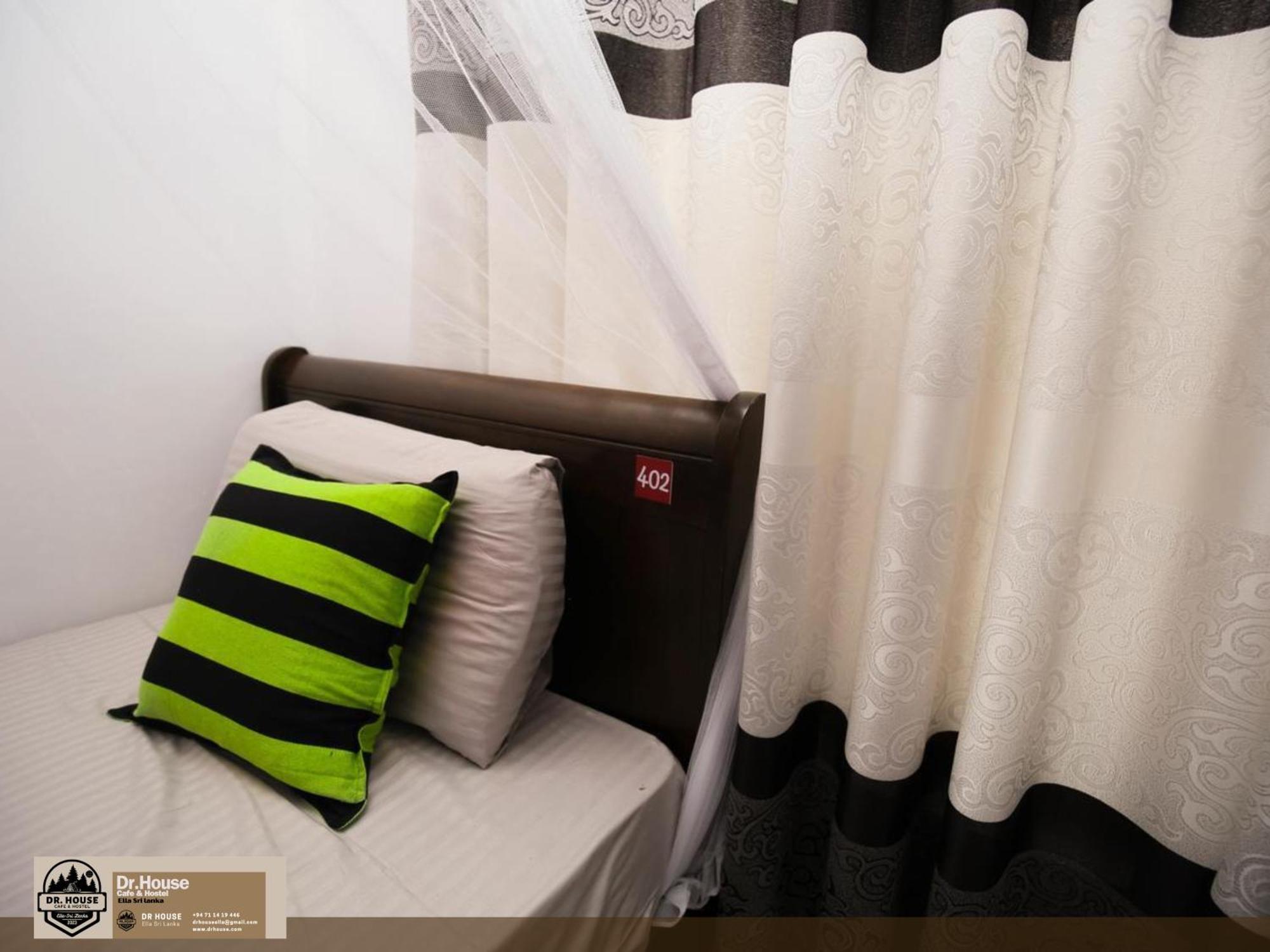 Dr House Ella - Hostel & Cafe 외부 사진