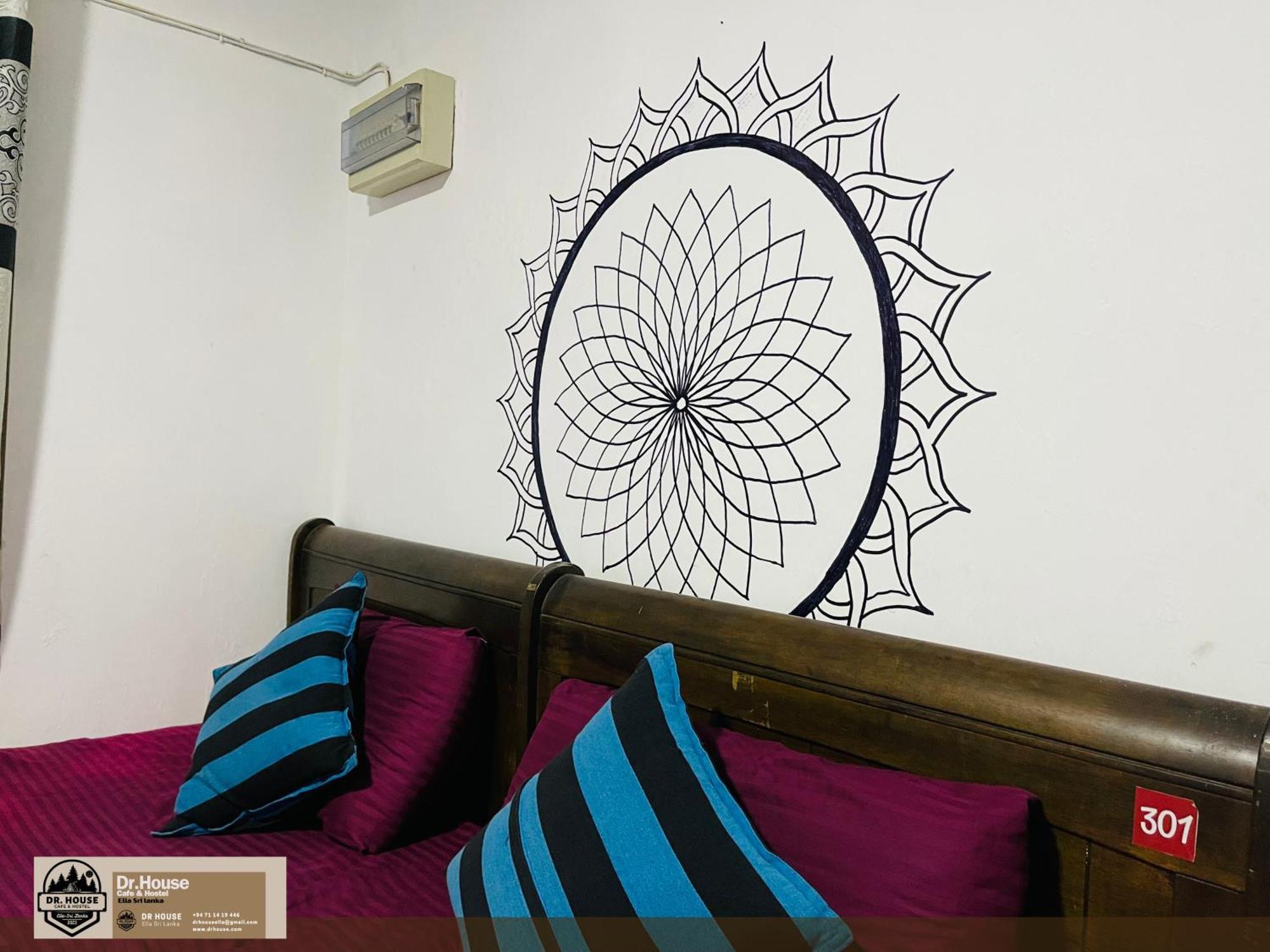 Dr House Ella - Hostel & Cafe 외부 사진